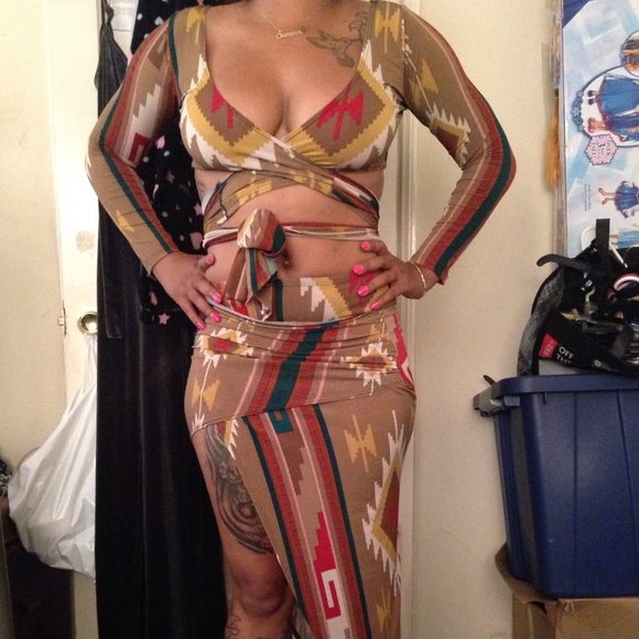 Two piece - Picture 3 of 4